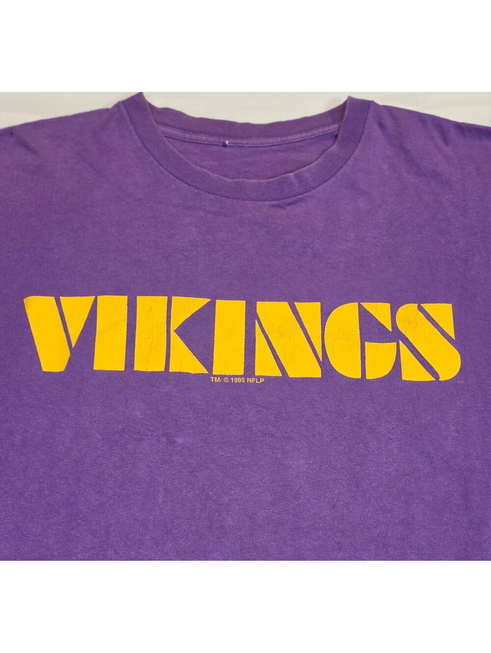 Vintage Starter Minnesota Vikings Carter #80 Purple T-Shirt